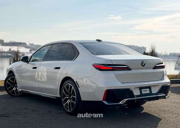 BMW 740