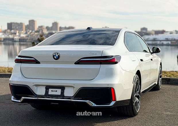 BMW 740