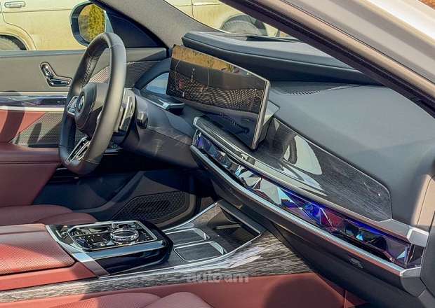 BMW 740