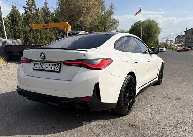 BMW i4