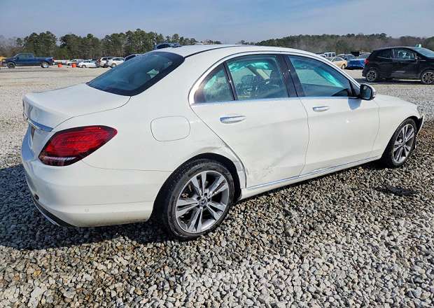 Mercedes-Benz C 300