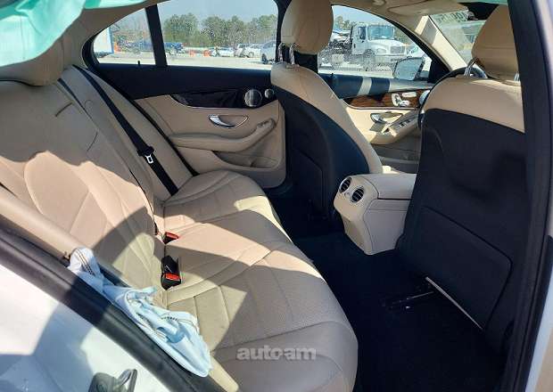 Mercedes-Benz C 300