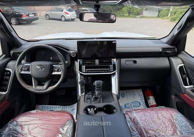 Toyota Land Cruiser 300
