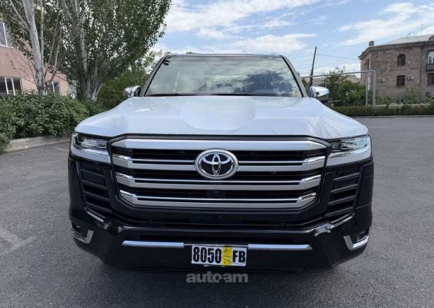 Toyota Land Cruiser 300