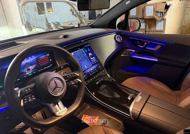 Mercedes-Benz EQE SUV