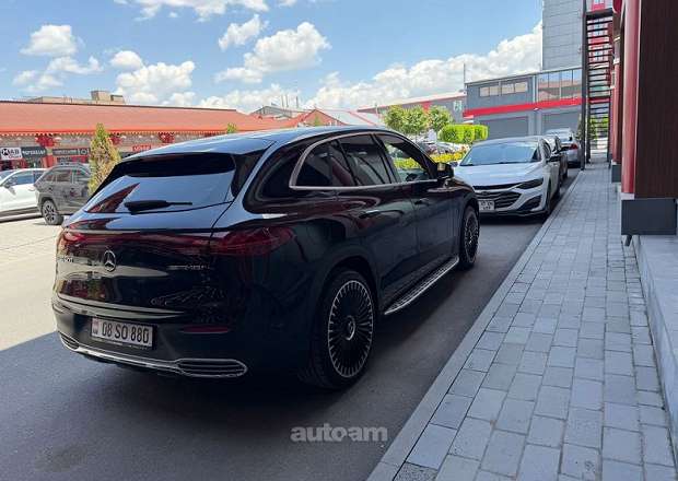 Mercedes-Benz EQE SUV