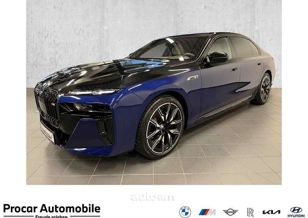 BMW i7