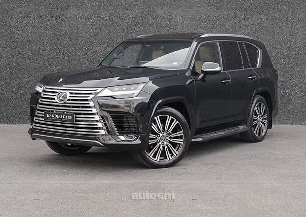 Lexus LX 700