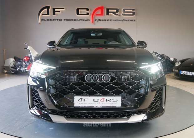 Audi RSQ8