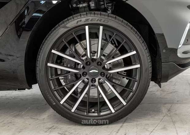 Aston Martin DBX