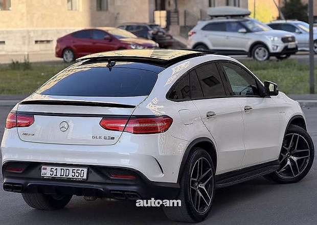 Mercedes-Benz GLE 400