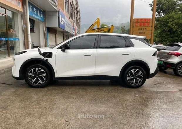 Changan Nevo Q05