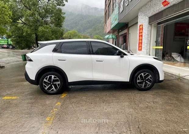 Changan Nevo Q05