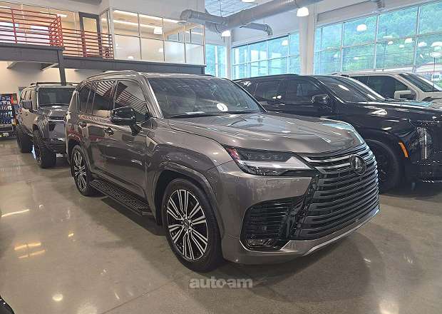 Lexus LX 600