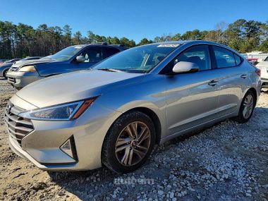 Hyundai Elantra  2020 