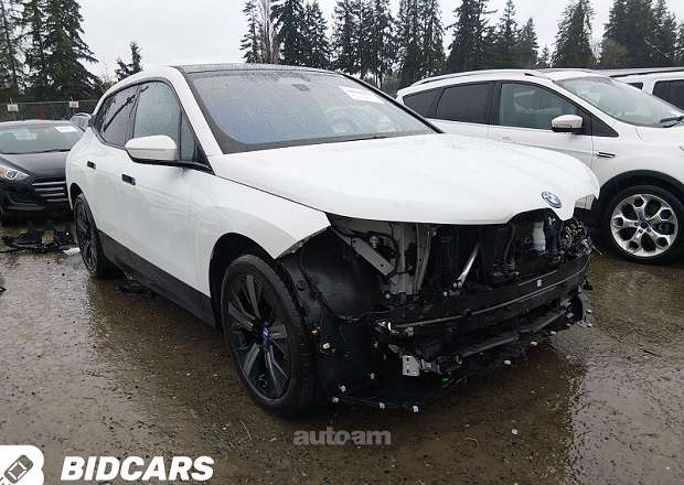 BMW iX