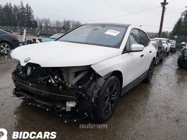 BMW iX  2025 