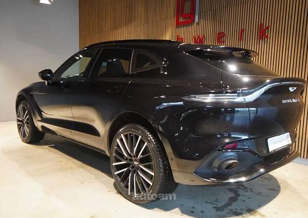 Aston Martin DBX