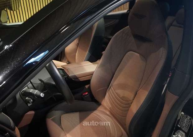 Aston Martin DBX