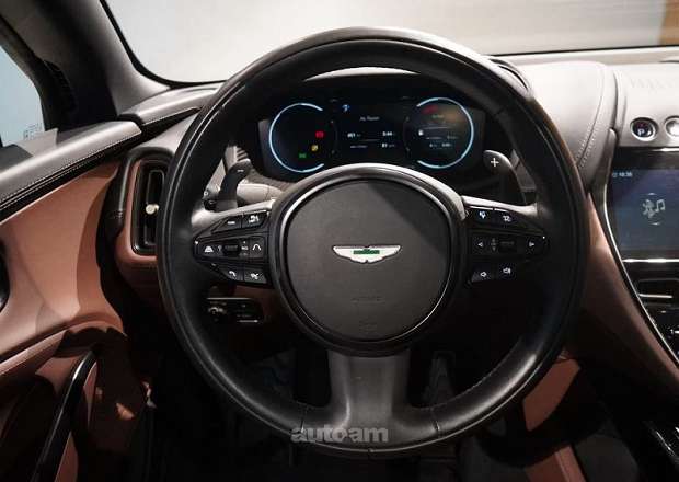 Aston Martin DBX