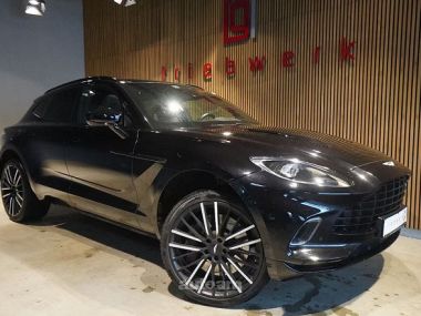 Aston Martin DBX  2024 