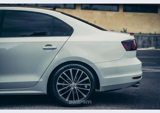 Volkswagen Jetta 2017 — լուսանկար 3