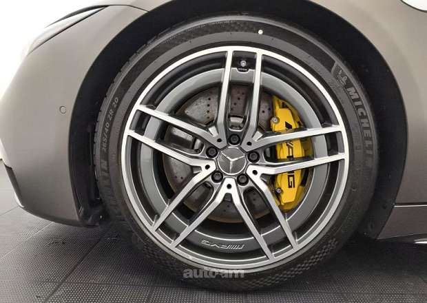 Mercedes-Benz SL 63 AMG