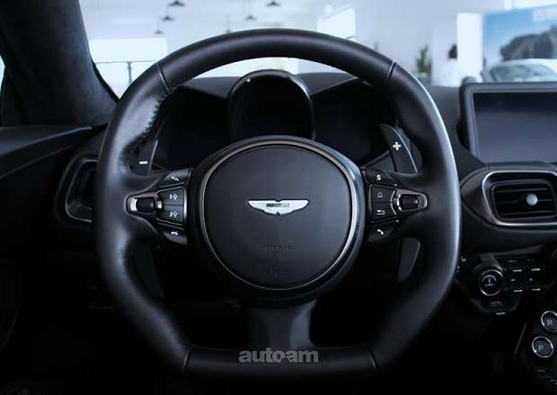 Aston Martin V8 Vantage