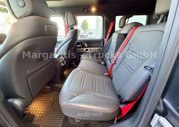 Mercedes-Benz G 500