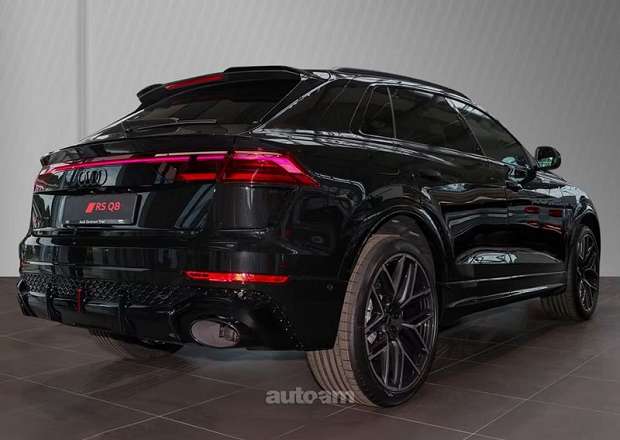Audi RSQ8