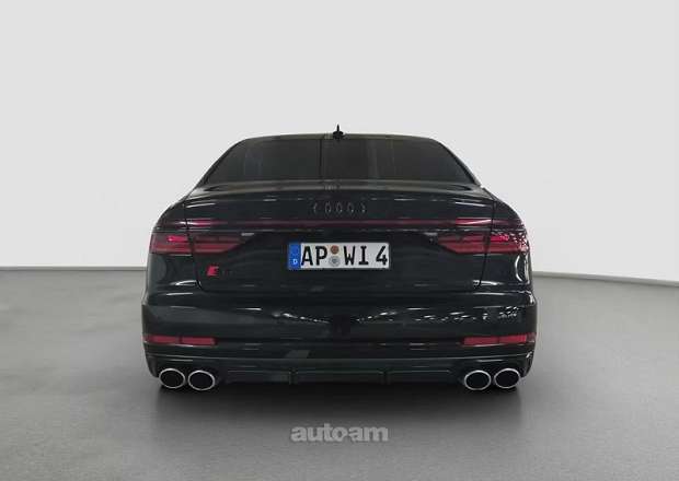 Audi S8/R8