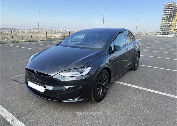 Tesla Model X 2024 — photo 1