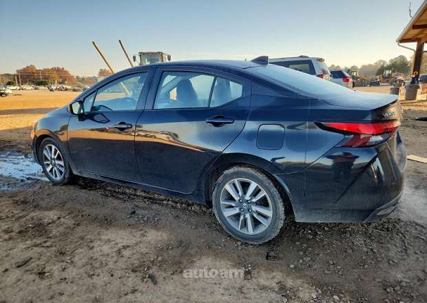 Nissan Versa