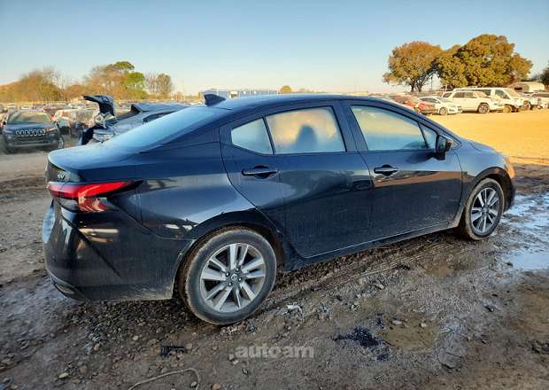 Nissan Versa