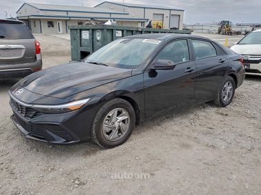Hyundai Elantra  2024 