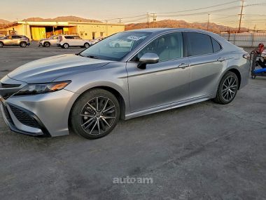 Toyota Camry  2021 