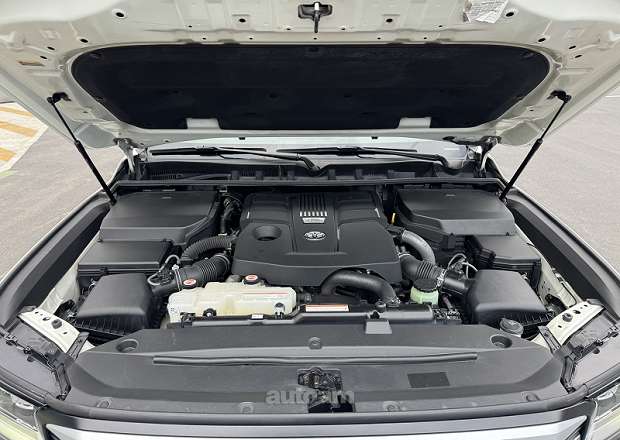 Toyota Land Cruiser 300