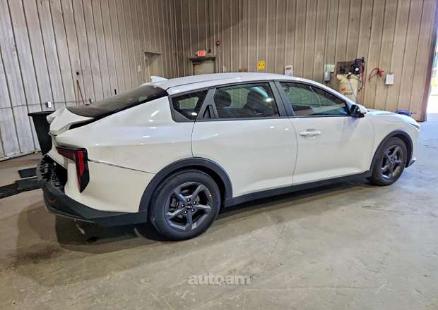 Kia K4