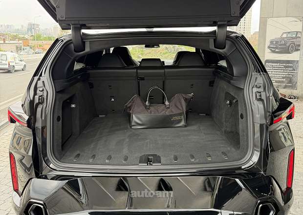 BMW XM