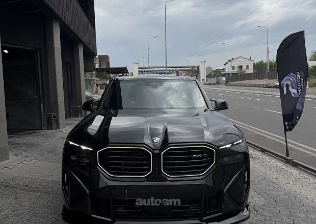BMW XM