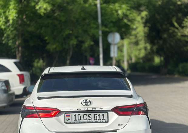 Toyota Camry 2018 — լուսանկար 4