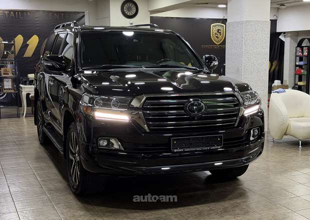 Toyota Land Cruiser 200