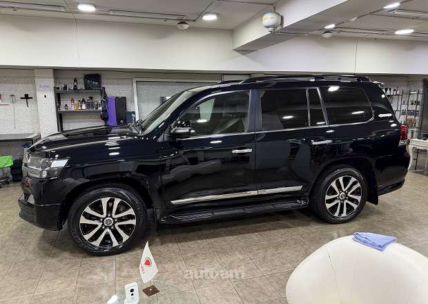 Toyota Land Cruiser 200