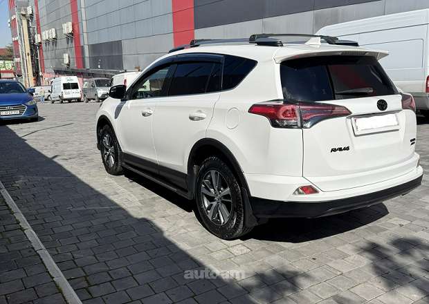 Toyota Rav 4 2018 — լուսանկար 4