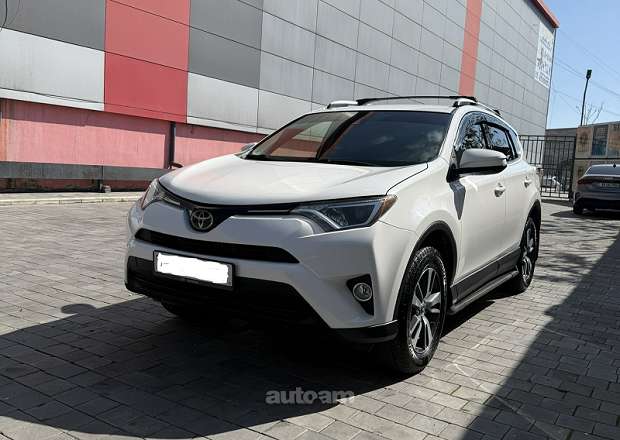 Toyota Rav 4 2018 — լուսանկար 1