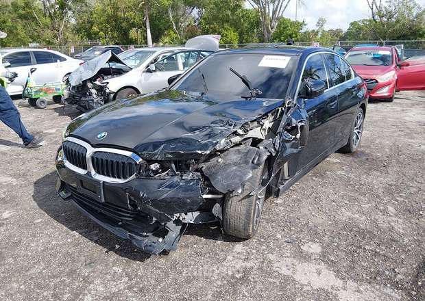 BMW 330
