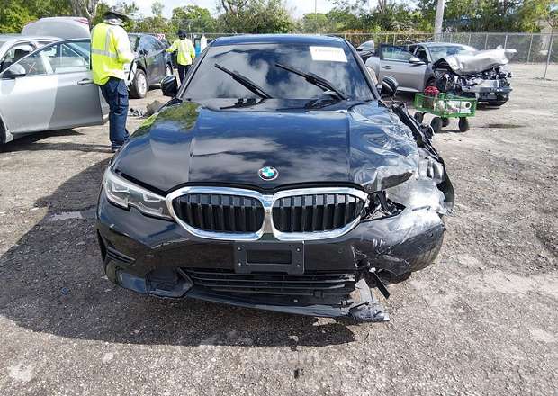 BMW 330