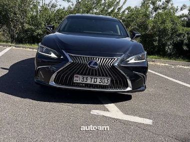 Lexus ES 300  2020 