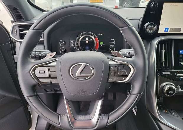 Lexus LX 500d