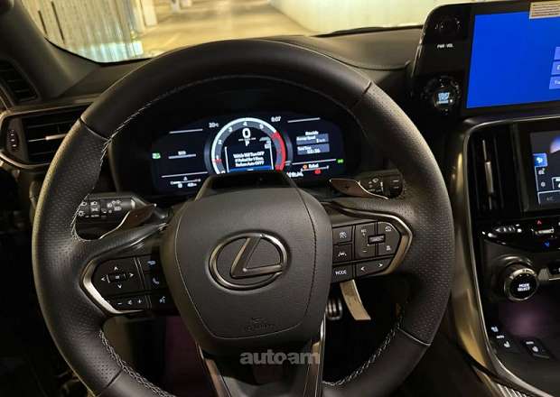 Lexus LX 600